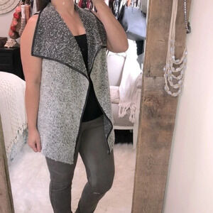 Sunny Leigh size medium open wool blend vest